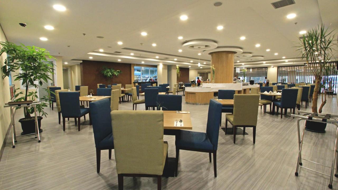 Anara Sky Kualanamu Hotel Medan Eksteriør bilde