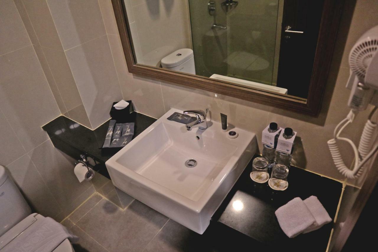 Anara Sky Kualanamu Hotel Medan Eksteriør bilde